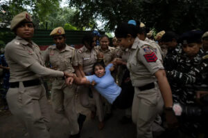 Indian wrestlers protesting against dictatorship face charges of rioting - Asiana Times