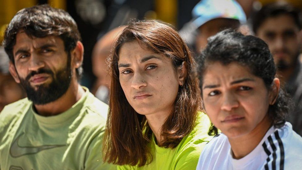 s Bajrang Punia, Vinesh Phogat, and Sakshee Mallik headed back to the Jantar Mantar Wrestlers protest site.