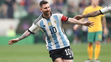 Lionel-Messi-Marks-36th-Birthday-with-Brilliant-Free-Kick
