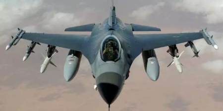 An Image of the American Premiere Fighter Jet, the F-16