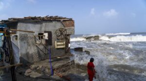 Cyclone Biparjoy: Power outages, heavy rain in India-Pakistan - Asiana Times