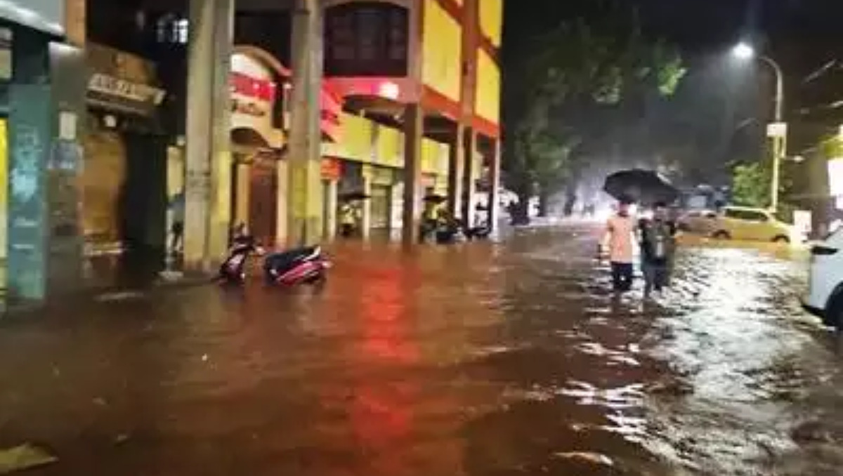 ‘Smart City’ flooded as rain continues for 24 hours - Asiana Times