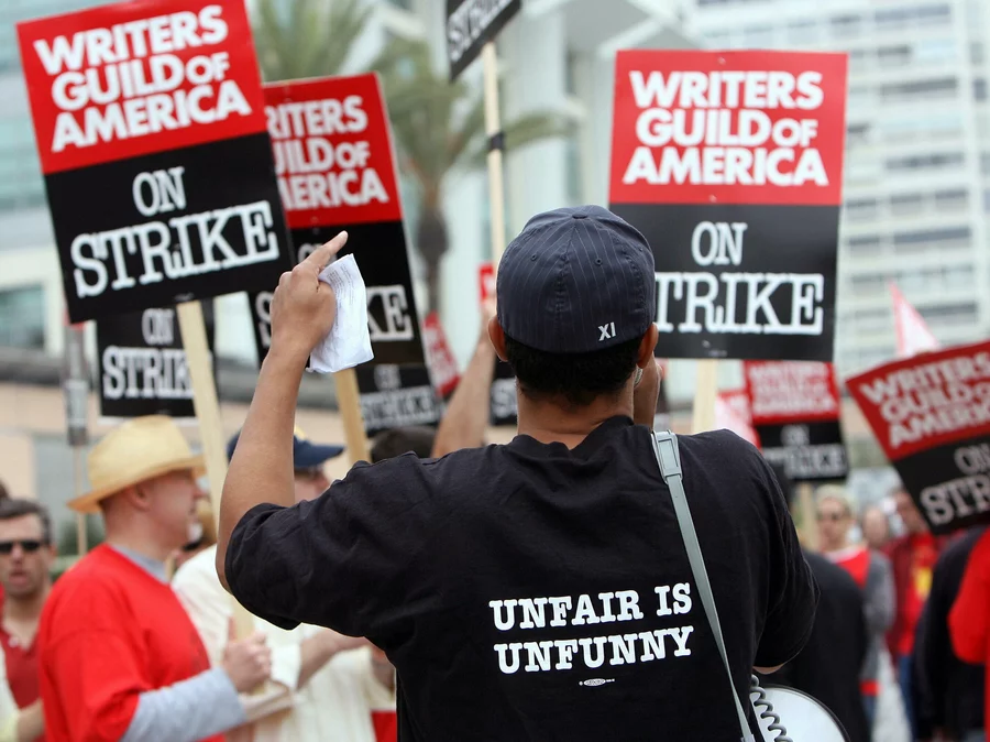 After 9/11, Writer’s Strike to Postpone Emmy Awards - Asiana Times
