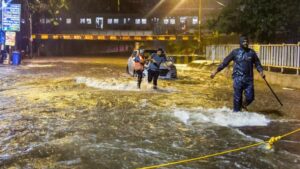 IMD has issued a yellow alert: Mumbai experience heavy rains as the monsoon is expected to arrive - Asiana Times