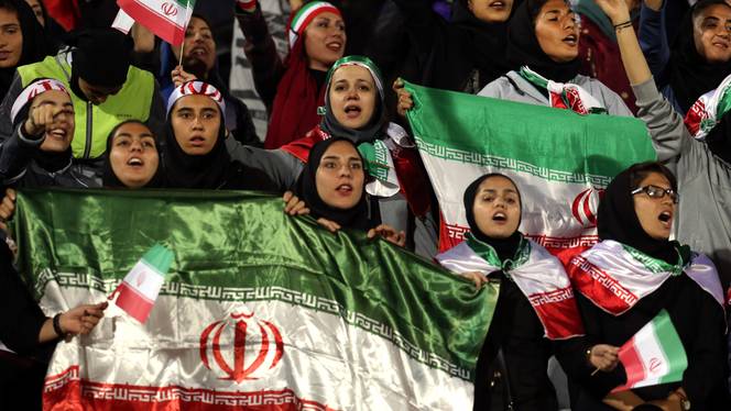 Iranian Women Get Greenpass to Attend Football League - Asiana Times