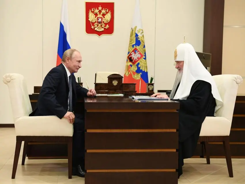 Russian President Vladimir Putin meets with Patriarch Kirill of Moscow and All Russia at the Novo-Ogaryovo state residence, outside Moscow, Russia, November 20, 2020. 
Photo Source: Human Rights Watch
© 2020 Aleksey Nikolskyi/Sputnik via AP Images 
