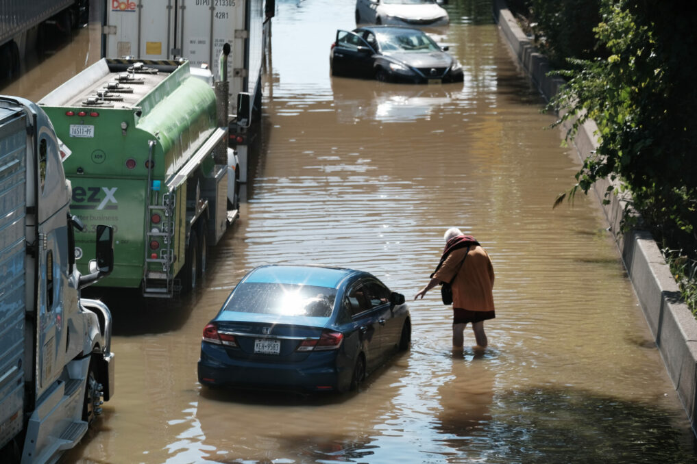 Deadly downpour floods New York, claiming 1 Life - Asiana Times