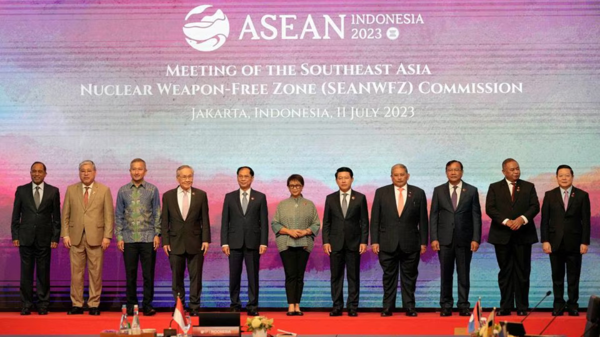 Myanmar crisis, South China Sea tensions loom over ASEAN meet