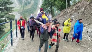 Amarnath Yatra: 7,900 pilgrims participated on Day 1 - Asiana Times