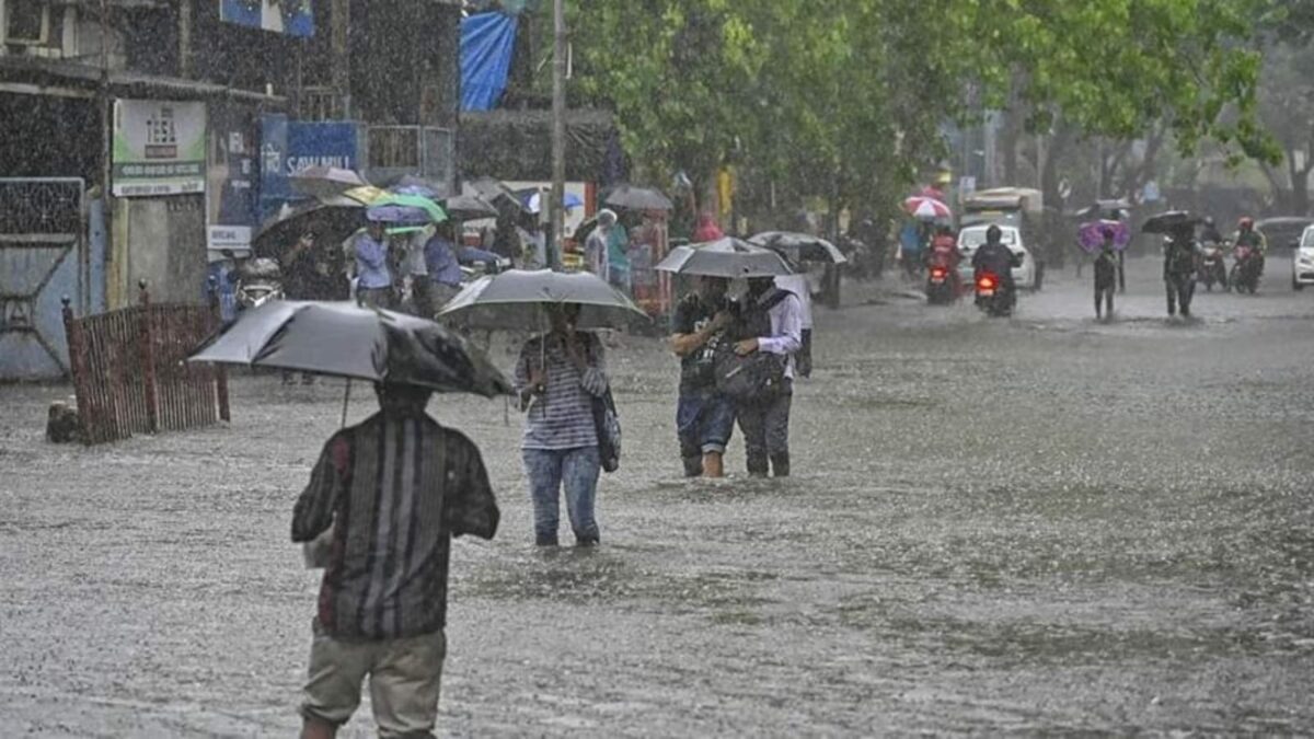 Mumbai: Wettest July on Record, Red Alert Issued - Asiana Times