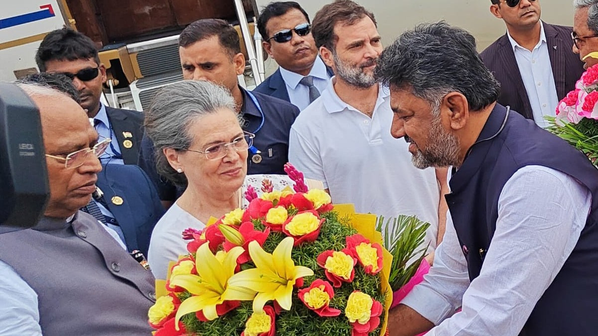 Opposition leaders ignite Bengaluru with united fervor - Asiana Times