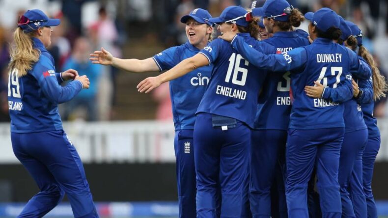 England deny Aussies Ashes victory: Win ODI series - Asiana Times