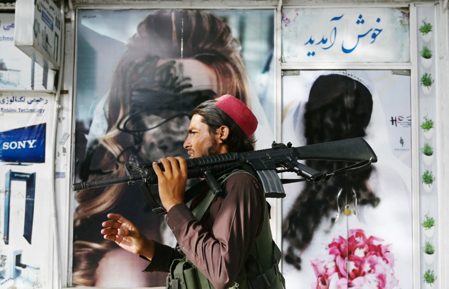 AFGHANISTAN’S MAKEOVER: TALIBAN BANS BEAUTY SALONS DESPITE PROTESTS - Asiana Times
