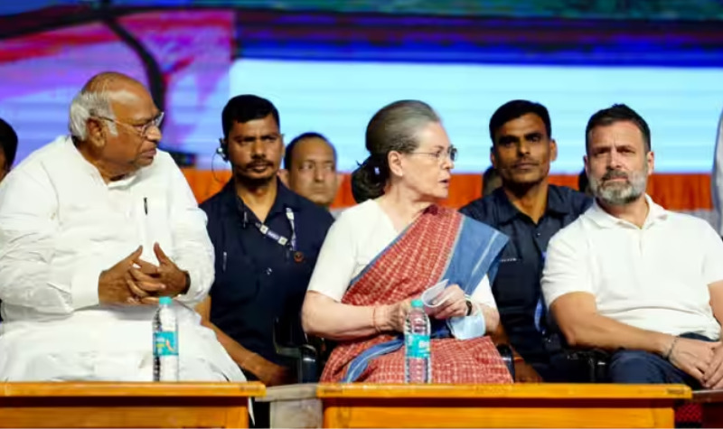 Sonia Gandhi Joins 24 Parties for Unity Push - Asiana Times