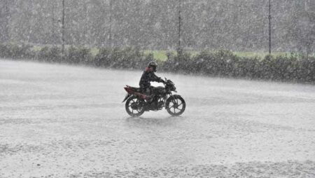 Monsoon Mayhem: Heavy Rains Ravage North India while South Remains Dry - Asiana Times