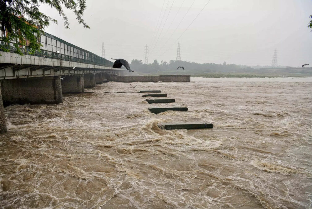 Devastating 45-Year High: Yamuna Floods Delhi, Sparks Alert. - Asiana Times