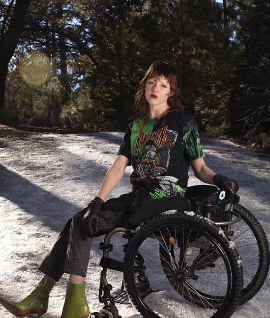 The Fashion Industry's Fear of Disabled Models: A Call for Genuine Inclusivity - Asiana Times