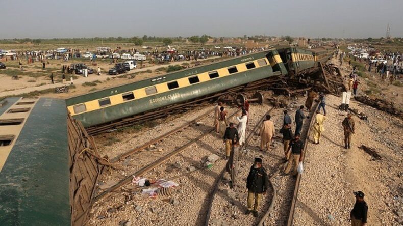Pakistan Train Derailment: 50 Injured - Asiana Times