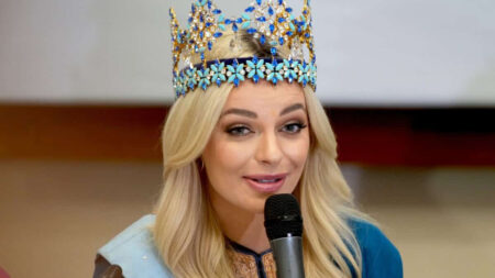 Miss World Karolina Bielawska Radiates Elegance in Kashmir - Asiana Times