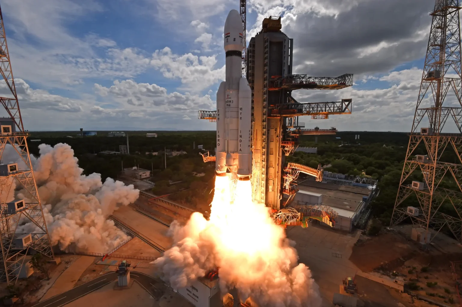 Chandrayaan-3 and Chandrayaan-2 Successfully Establish Two-Way Communication - Asiana Times