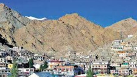 Ladakh: BJP leader Sheikh Nazir Ahmad expelled after his son eloped with a Buddhist woman - Asiana Times