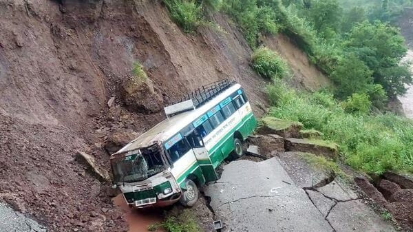 Heavy Rain Tragedy Claims 21 Lives In Himachal  - Asiana Times