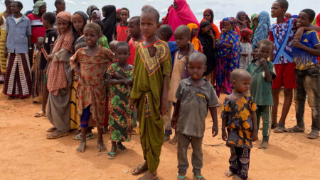 EU holds food aid in Somalia