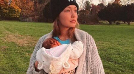 Gigi Hadid With Her Daughter