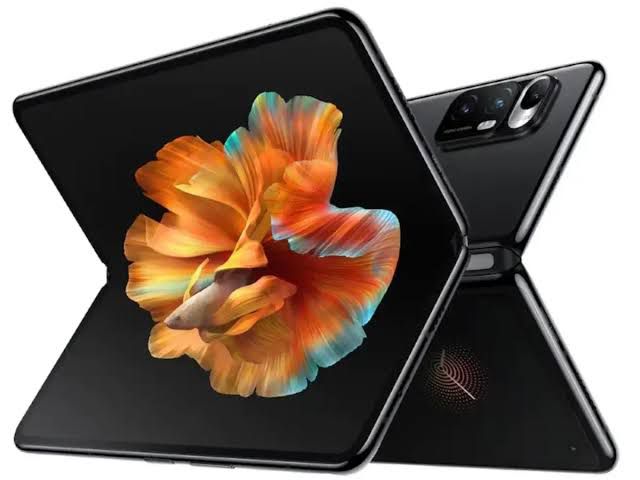  Xiaomi's MIX series already has the fold models but soon enough they will have the flip models as well