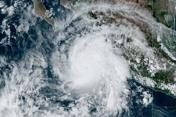 Mexico Quivers as Hurricane Roslyn Begins to Impend - Asiana Times