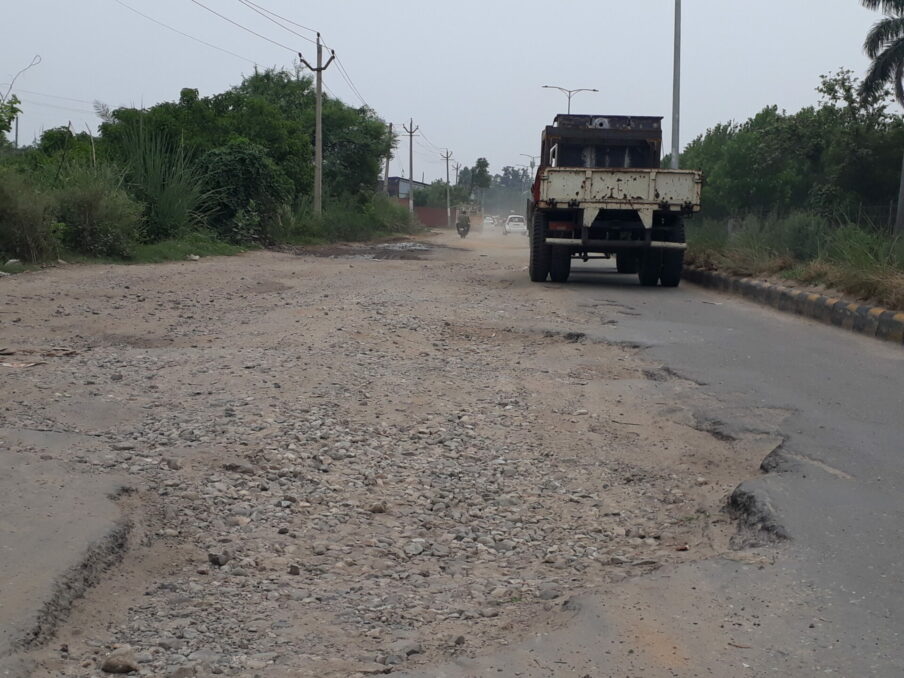 Mudstone swept on the Jagadhari-Ponta National Highway