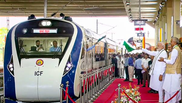 PM Flags Off Uttarakhand's First Vande Bharat Express - Asiana Times