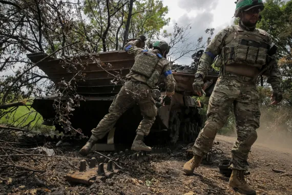 Ukrainian forces counter-offensive strategy threaten Russian occupation in the South