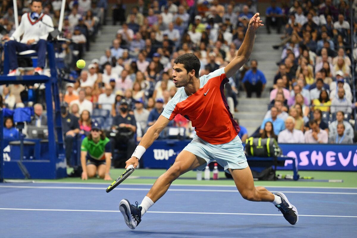 Carlos Alcaraz defeats Casper Ruud to win US Open title and becomes World No. 1