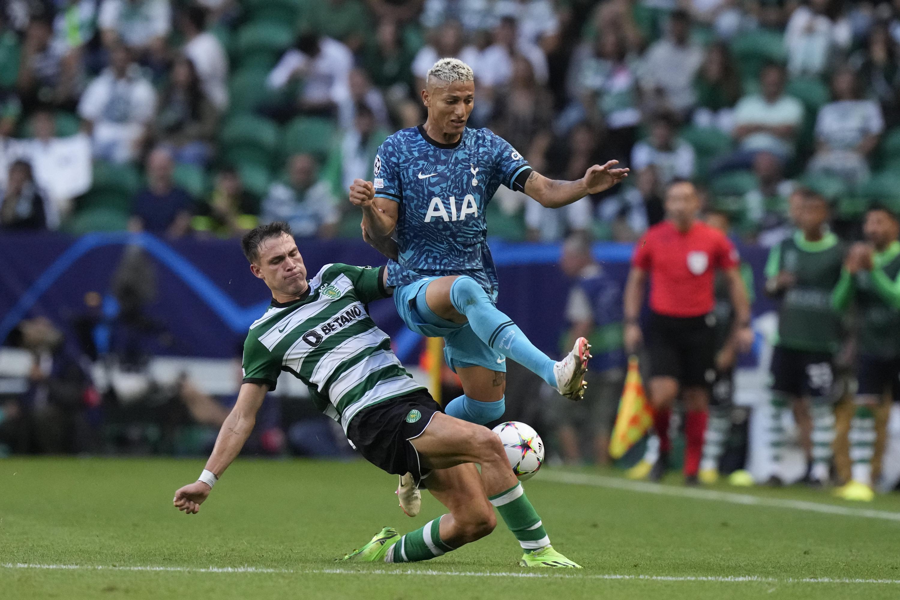 Sporting Lisbon hand Tottenham its first defeat of the season