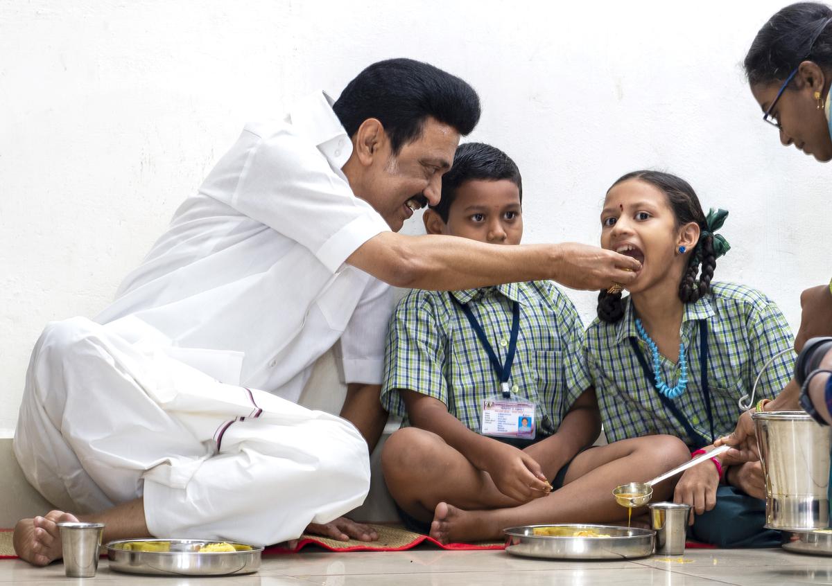 Tamil Nadu Chief Minister MK Stalin introduce a programme offering free breakfast - Asiana Times