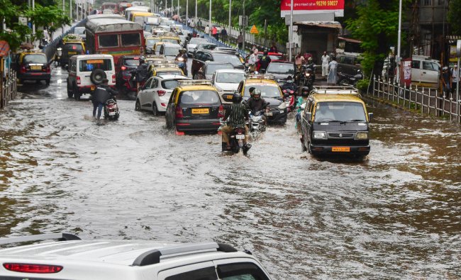 Mumbai: Wettest July on Record, Red Alert Issued - Asiana Times