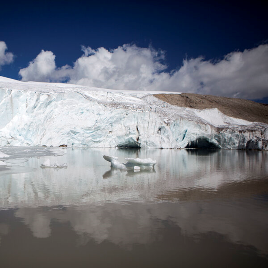 Italy: 8 people injured as a glacier collapses in Italy. - Asiana Times