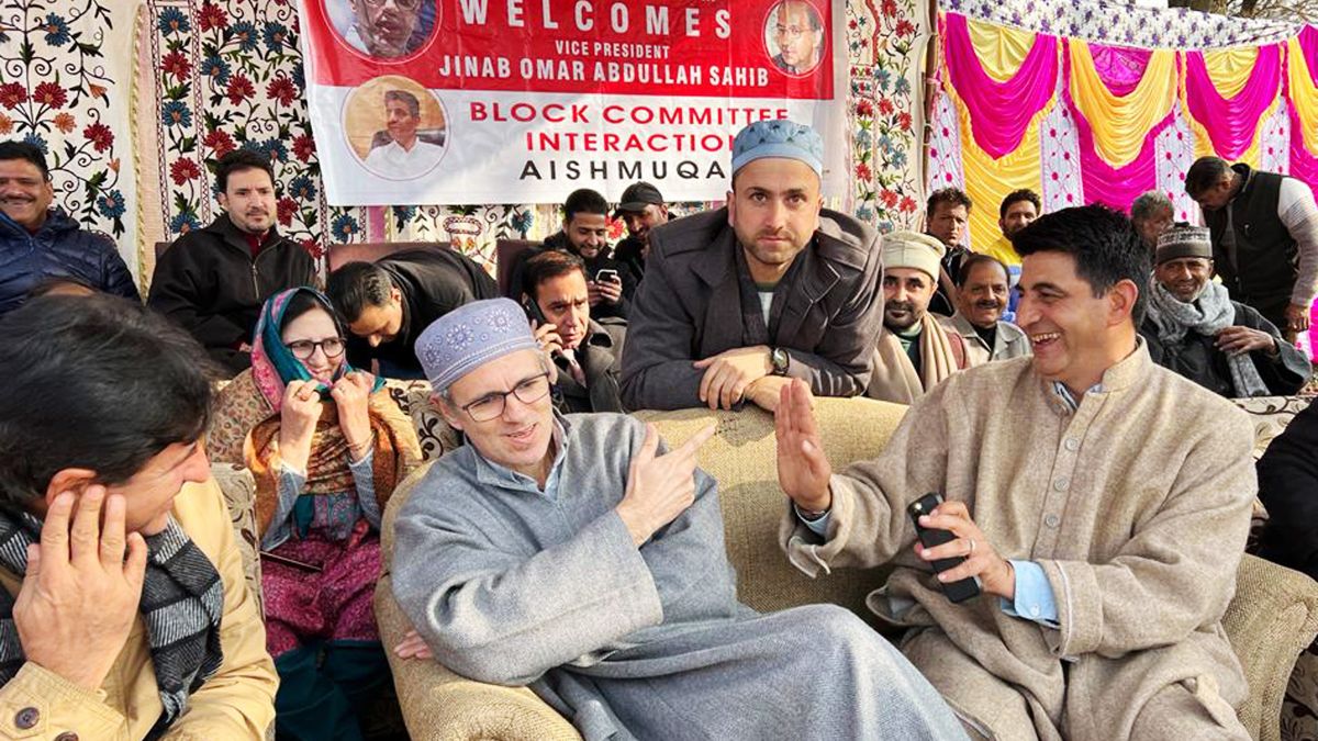 Omar Abdullah joins Rahul Gandhi in Kashmir 
