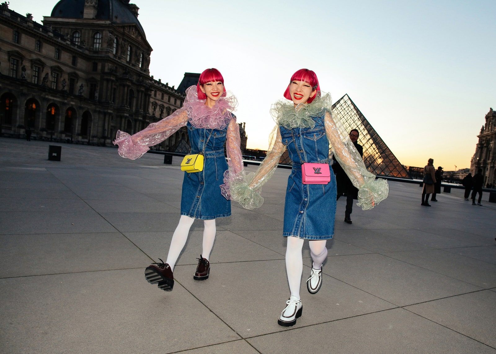 Paris Fall 2024 Couture: A Captivating Showcase of Phil Oh's Street Style - Asiana Times