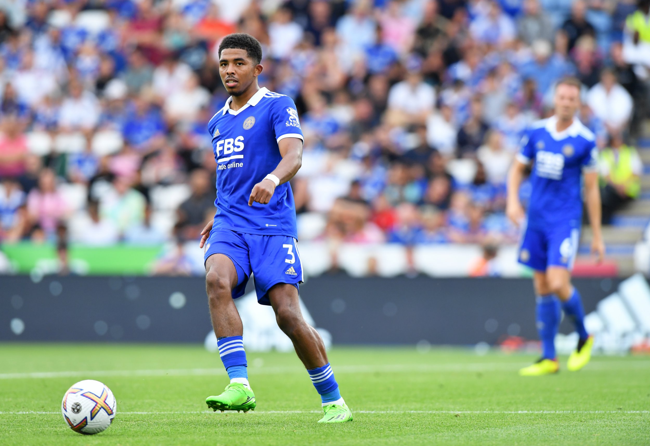 Chelsea signs Wesley Fofana from Leicester City for £75m