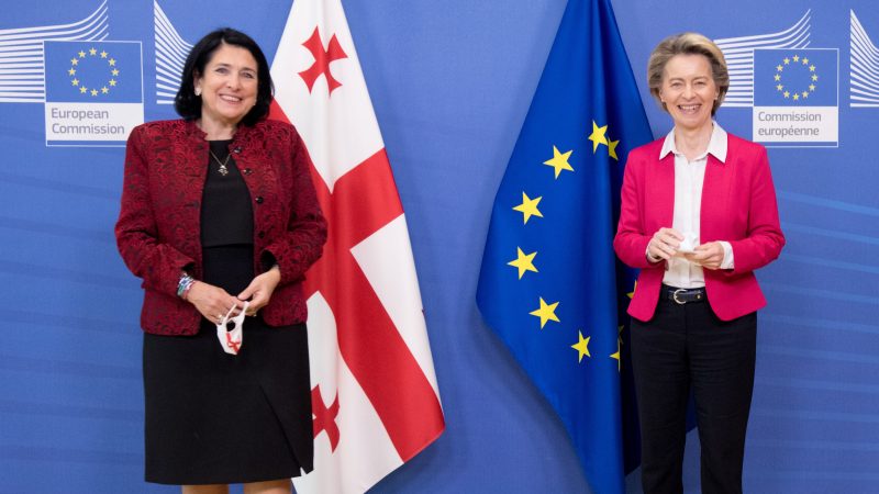 On left, Georgian President Salome Zourabichvili meeting European Commission President Ursula von der Leyen in 2021