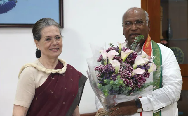 Mallikarjun Kharge becomes New Congress President - Asiana Times