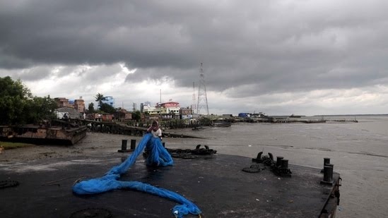Cyclone Sitrang kills 9 in Bangladesh
