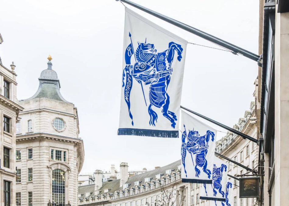 Burberry Streets, refashioning the London Fashion Week  - Asiana Times