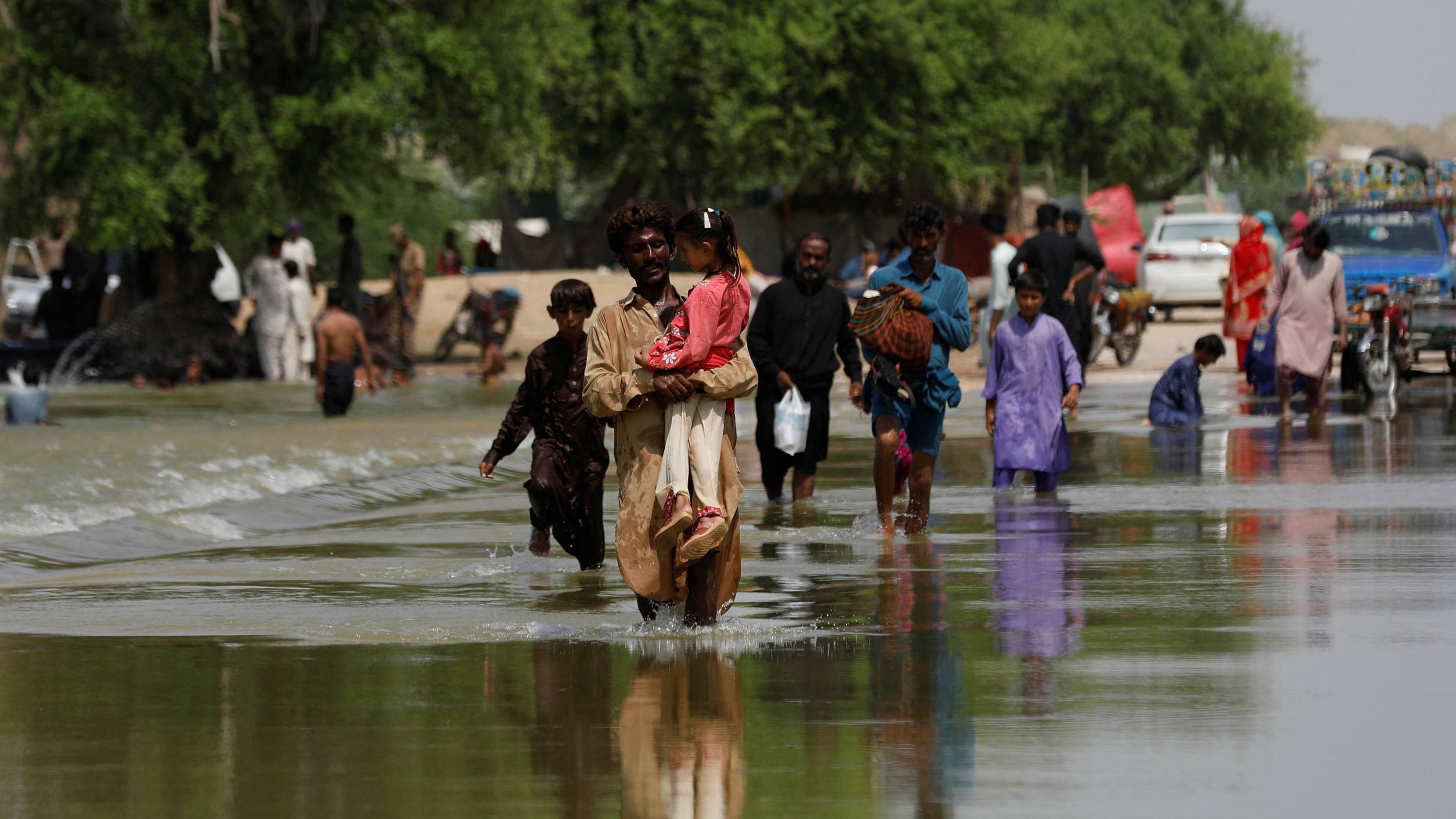 UN urges the world to aid flood-hit Pakistan. - Asiana Times