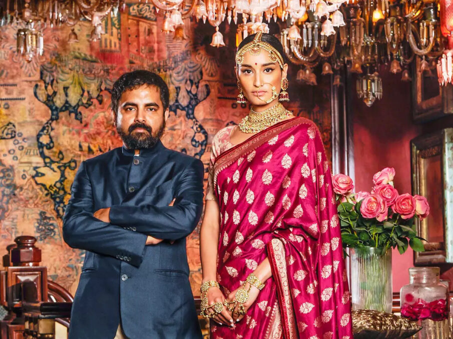 The designer Sabyasachi his with model