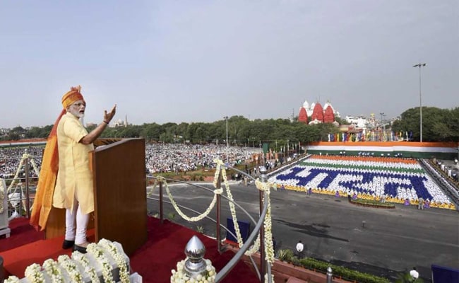 Narendra Modi presenting a speech on healthcare 