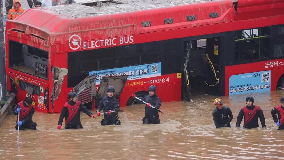 South Korea floods: Nine bodies recovered from a tunnel - Asiana Times