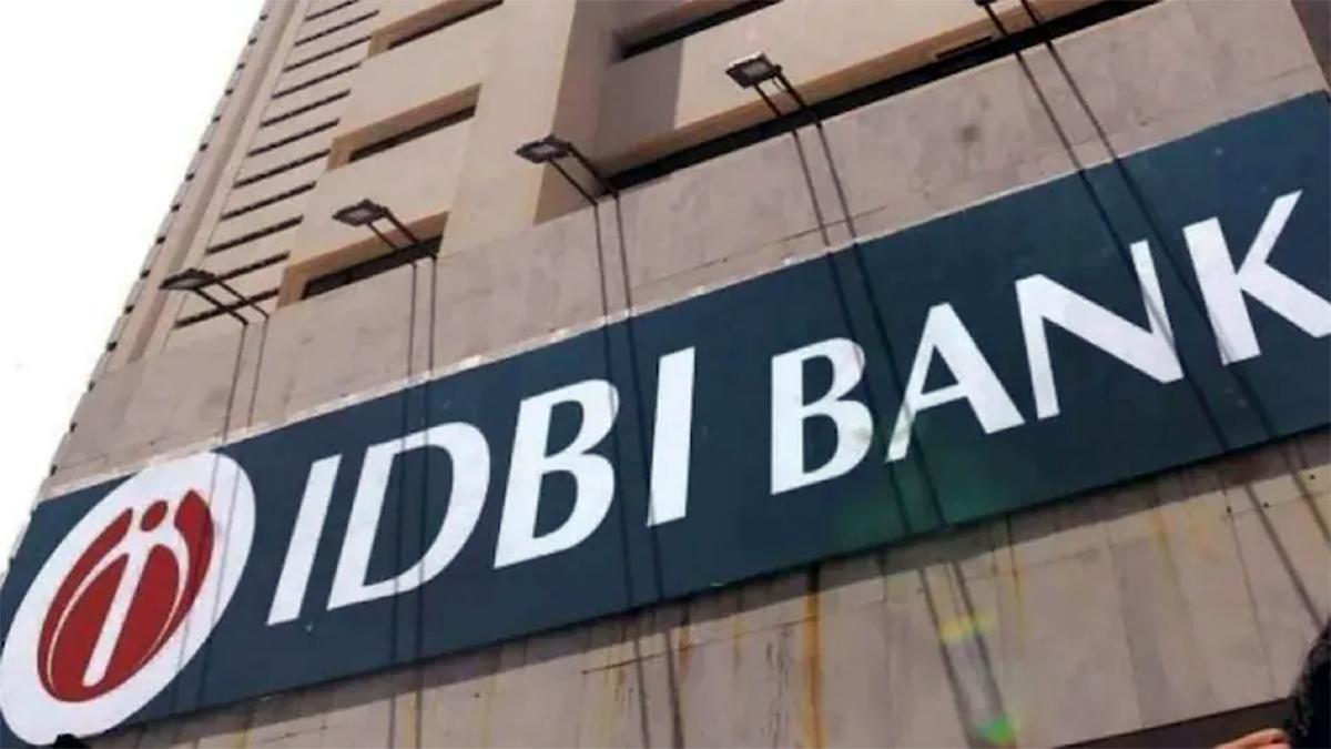 The government and LIC will support the merger if the new acquirer wants to combine IDBI Bank with itself or must do so. This would lessen investor worries about the bank's continued government and LIC ownership, a common issue with prospective buyers. The new owners aim to reduce the amount of IDBI Bank stock they own to comply with established standards for private banks.